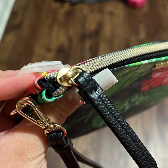 Victoria’s Secret large wristlet never used - Picture 2 of 3